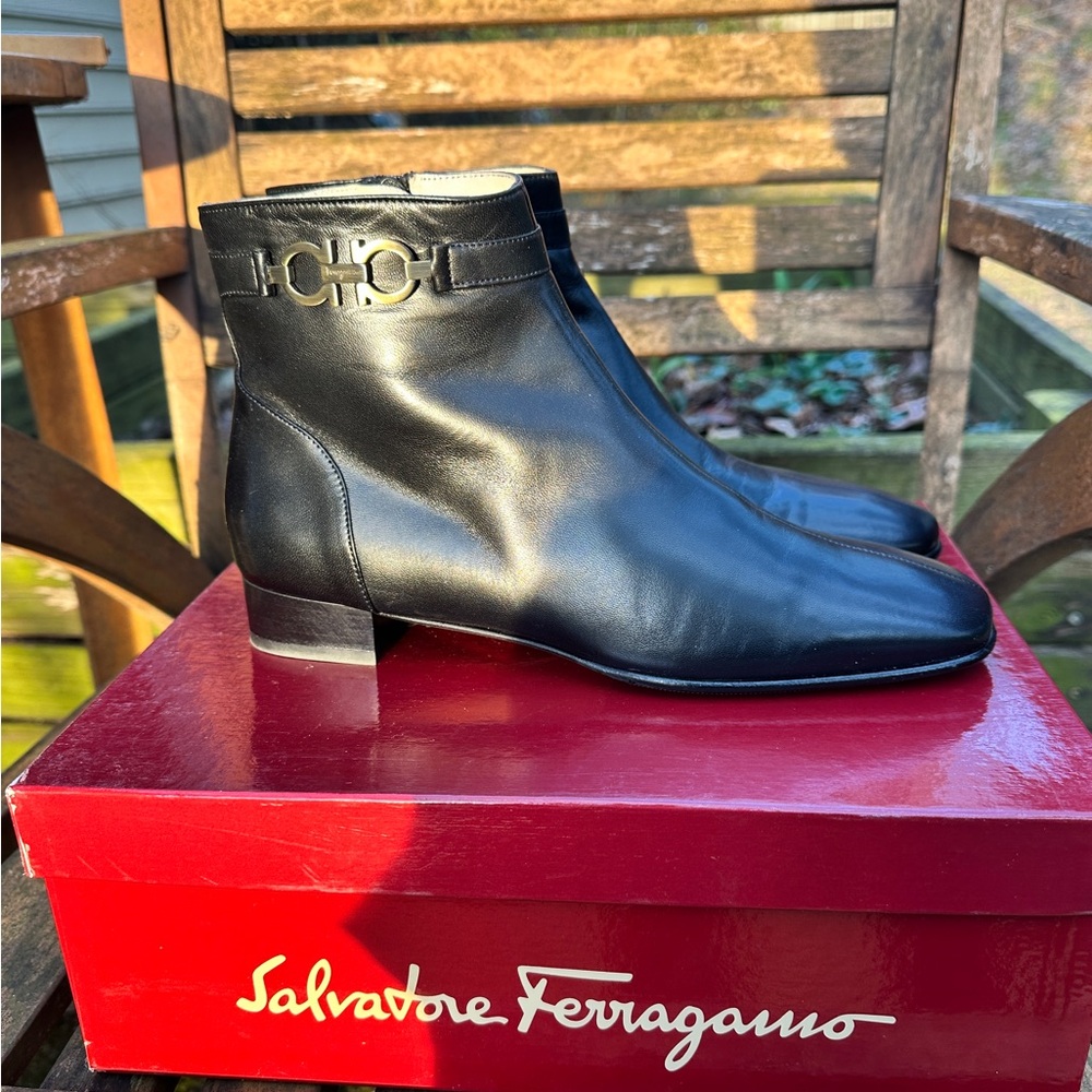 Salvatore Ferragamo Black Leather ankle Boots with Logo Accent